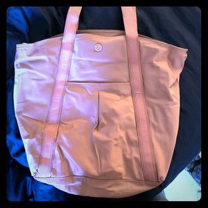 Lululemon should we bag in soft pink.